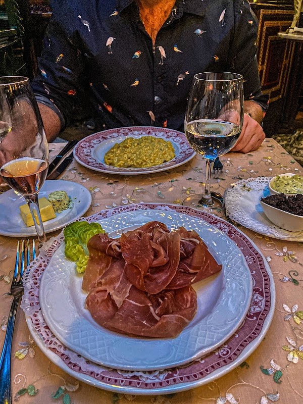 Restaurant Le Mas Provençal à Èze, France