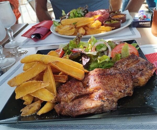 Restaurant Le Méditerranée à Saint-Cyprien, France