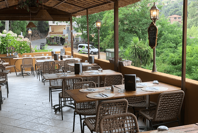 Restaurant Le Moulin à Ota, France