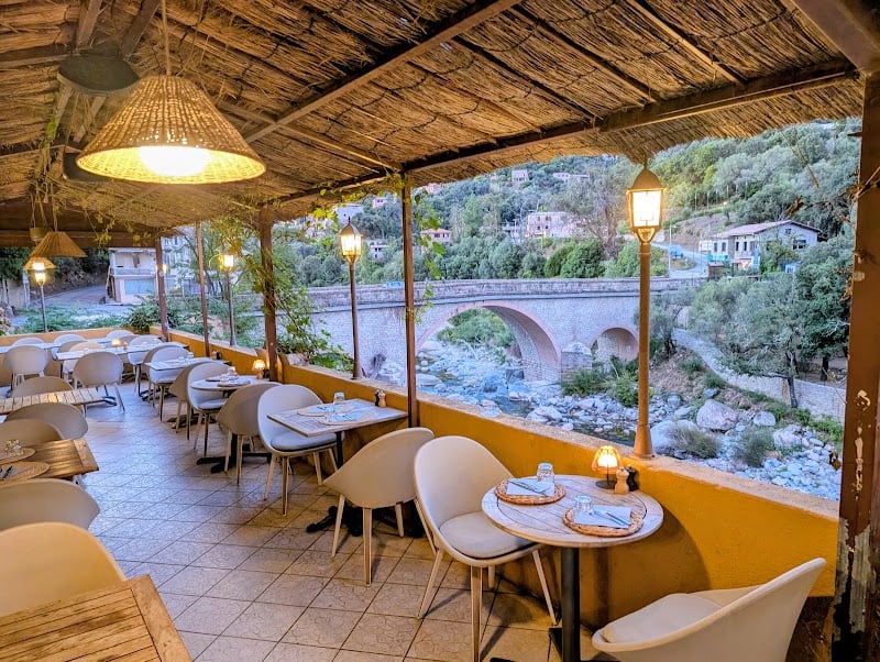 Restaurant Le Moulin à Ota, France