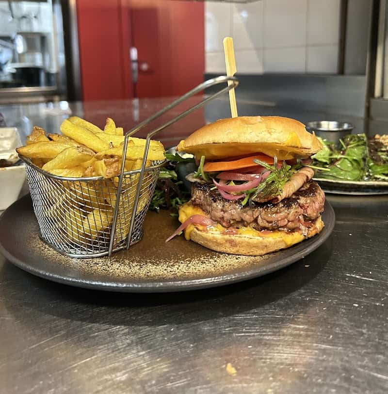 Restaurant Le Nogentais à Nogent-sur-Marne, France