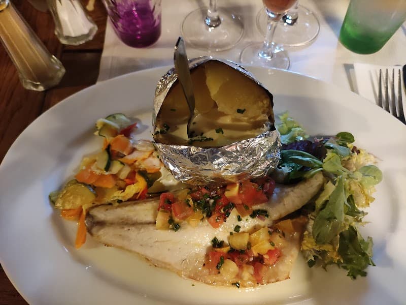 Restaurant Le Pot d’Étain à Manerbe, France