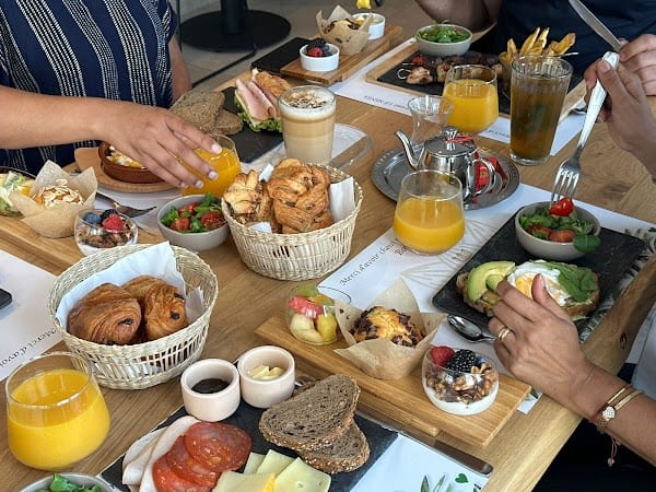 Restaurant le Sénia – Grillades au Feu de Bois à Orly, France