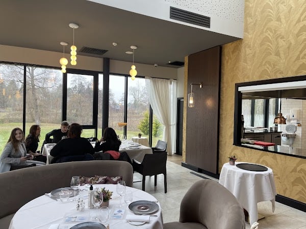 Restaurant Le Séquoia à Yvré-l'Évêque, France