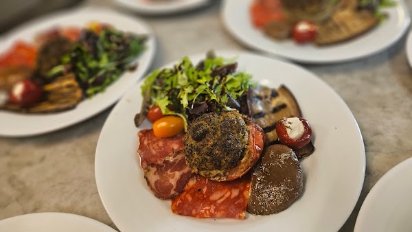 Restaurant Les Pierres Longues à La Trinité, France