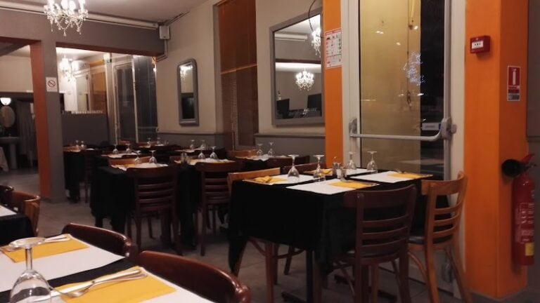 Restaurant l&rsquo;Etoile à Châteauroux, France — photo 1