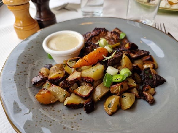 Restaurant Maison Rouge à Meudon, France