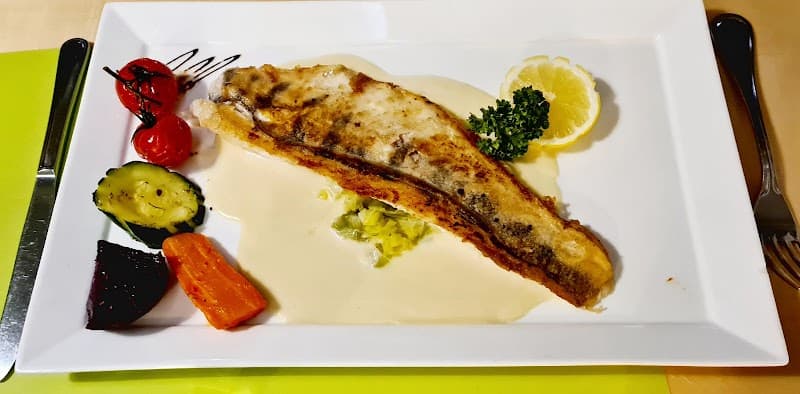 Restaurant Neptwone Sàrl à Colmar-Berg, Luxembourg