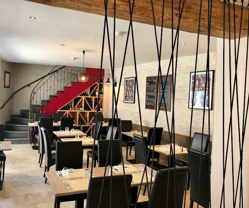 Restaurant O’GASTOS – Traditionnel et Moderne à Saint-Saturnin-lès-Avignon, France