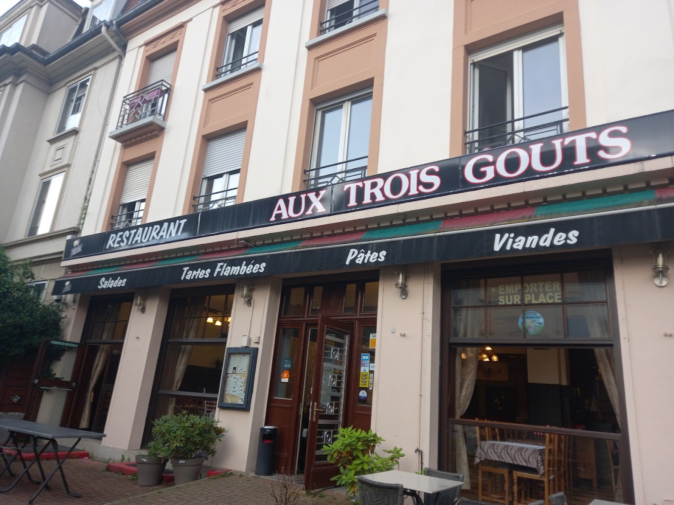 Restaurant – Pizzeria Aux Trois Goûts – Reichstett a Strasbourg, France