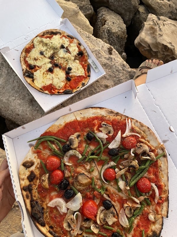 Restaurant Pizzéria Henri à Saint-Cyr-sur-Mer, France