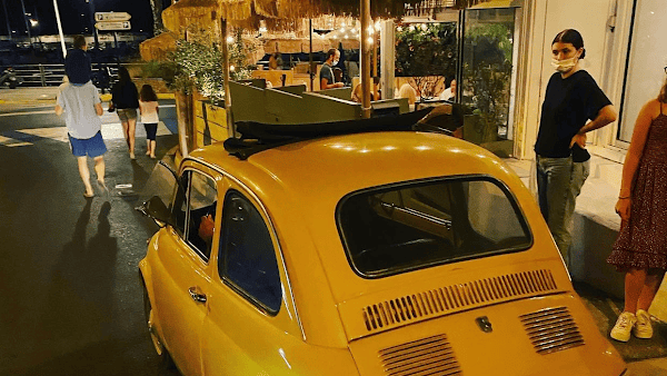 Restaurant Pizzéria Henri à Saint-Cyr-sur-Mer, France