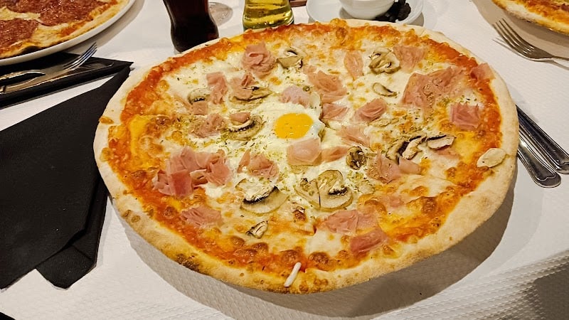 Restaurant – Pizzeria Op Der Millen à Vallée de l'Ernz, Luxembourg
