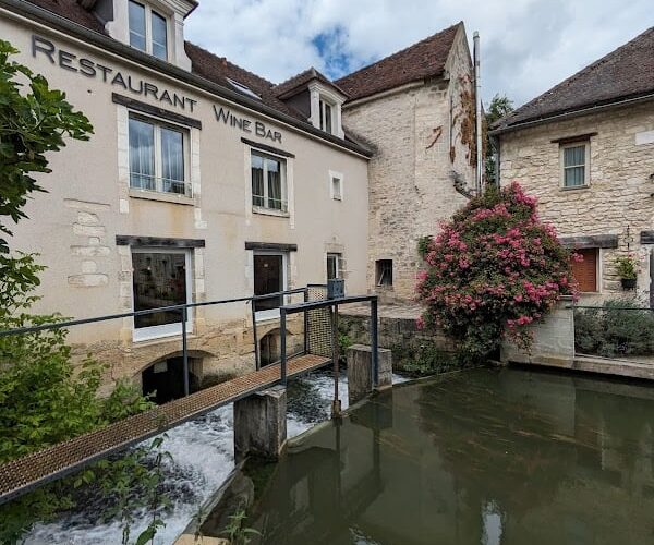 Restaurant Wine Bar à Chablis, France