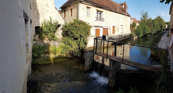 Restaurant Wine Bar à Chablis, France