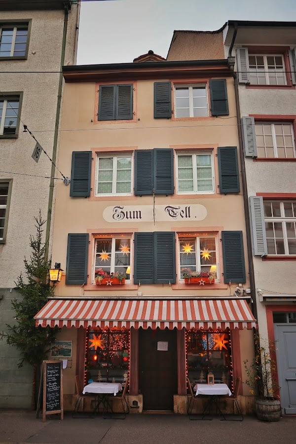 Restaurant zum Tell à Basel, Suisse