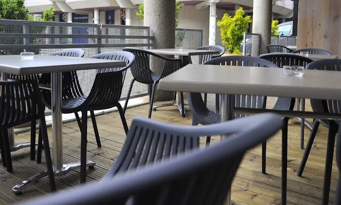 Restaurants Jules (le Café à Villefontaine, Le Comptoir à Saint Quentin) à Villefontaine, France