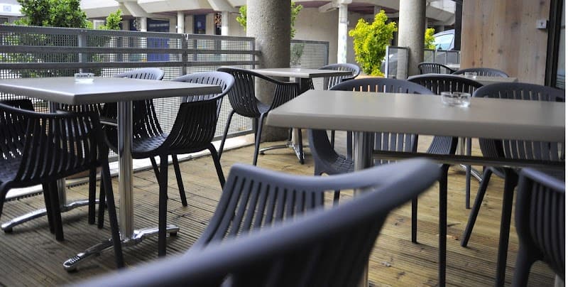 Restaurants Jules (le Café à Villefontaine, Le Comptoir à Saint Quentin) à Villefontaine, France