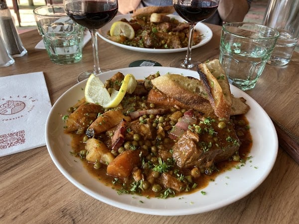 Revellatà Laval – Restaurant Italien Corse Festif à Laval, France