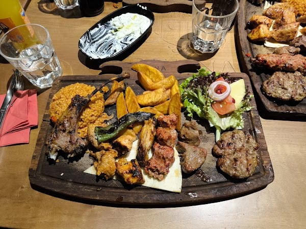 Reyna restaurant lyon à Lyon, France