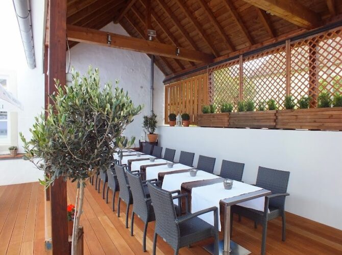 Reza’s Restaurant Moselterrasse Gästehaus à Oberbillig, Allemagne