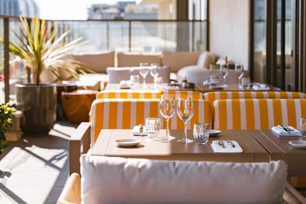 Rivamour – Restaurant & Rooftop à Bordeaux, France