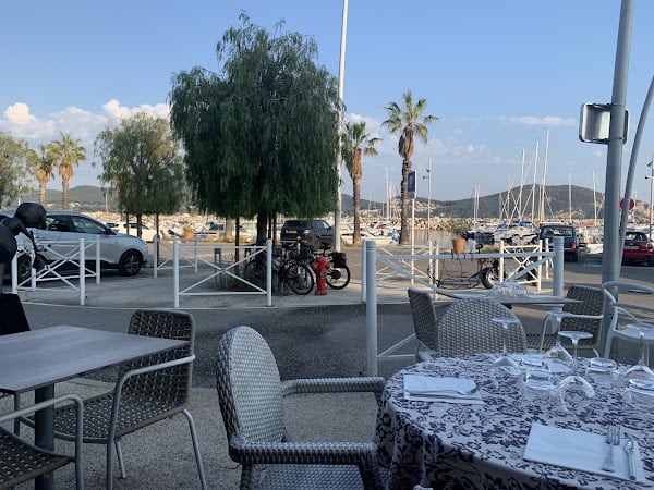Restaurant Riviera Dei Fiori à Saint-Cyr-sur-Mer, France