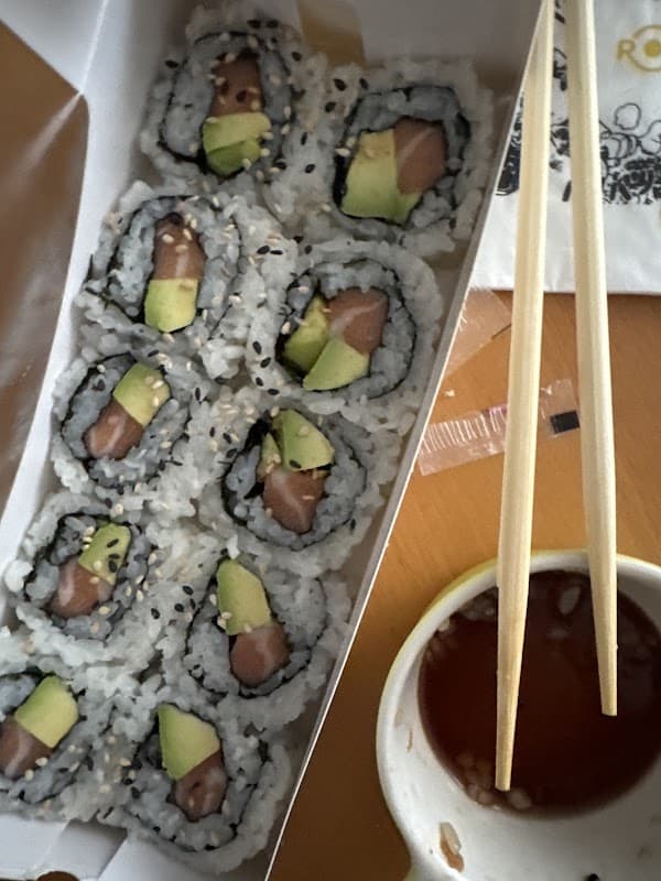 Restaurant ROLLROLL Fontenay-Aux-Roses Japanese Food à Fontenay-aux-Roses, France