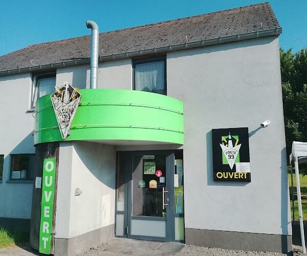 Restaurant Route 99 à Couvin, Belgique