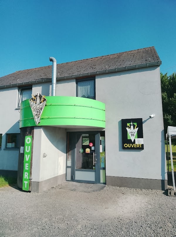 Restaurant Route 99 à Couvin, Belgique