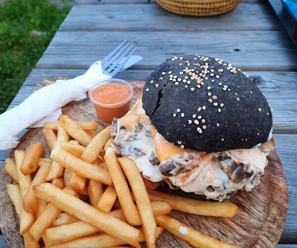 Restaurant Ryhana Food à La Roche-sur-Yon, France