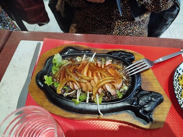 Restaurant Saigon Lê à Saint-Jean-d'Angély, France