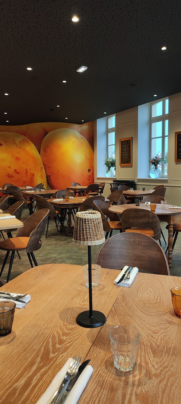 Restaurant Salle à Manger Mirabelle à Langres, France