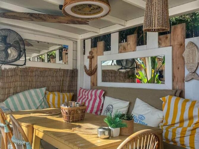 Restaurant Same Same Beach à Cassis, France