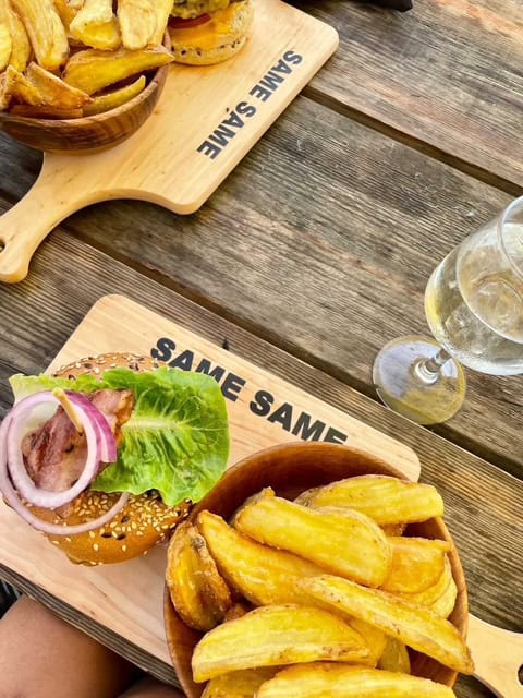 Restaurant Same Same Beach à Cassis, France