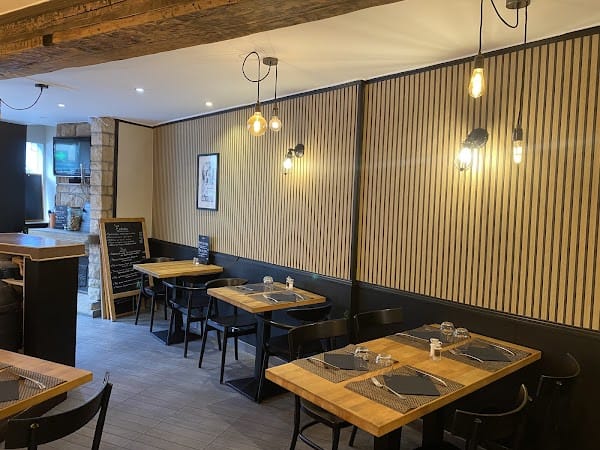 Restaurant Seven Café à Bièvres, France