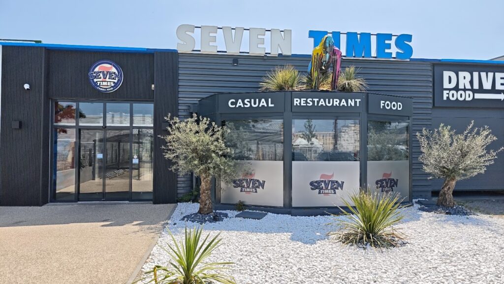 SEVEN TIMES RESTAURANT à Vaulx-en-Velin, France