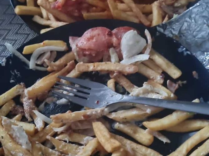 Restaurant Snack Gaziantep 3 à Sainte-Marie-aux-Chênes, France