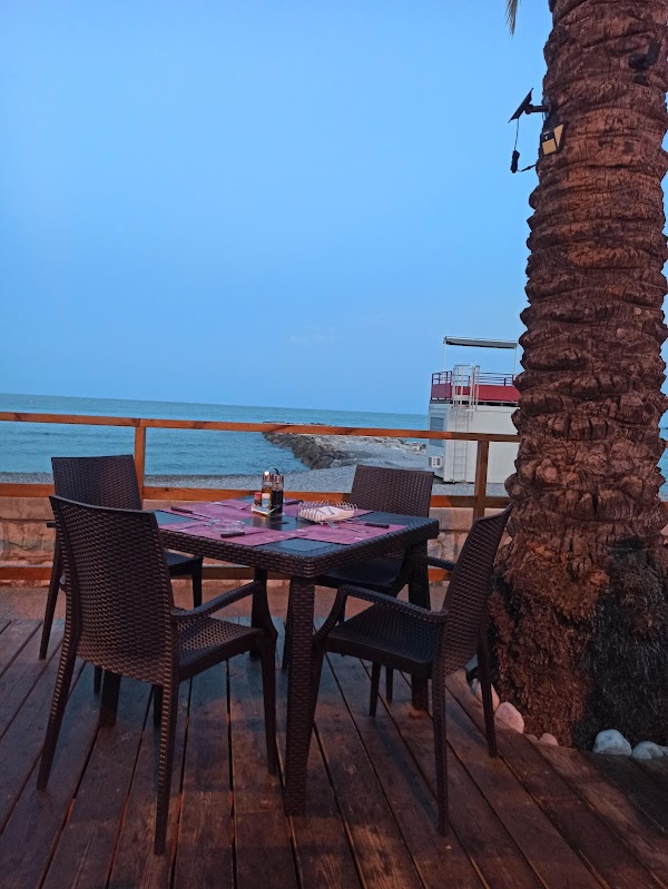 Restaurant Snack Reine D’Azur à Roquebrune-Cap-Martin, France