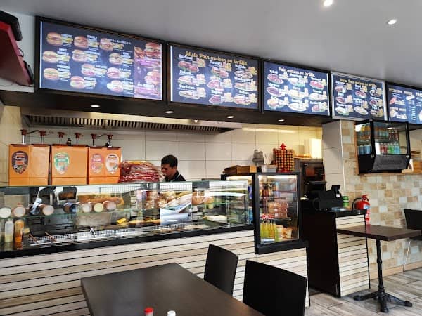 Restaurant Snack Time à Les Herbiers, France