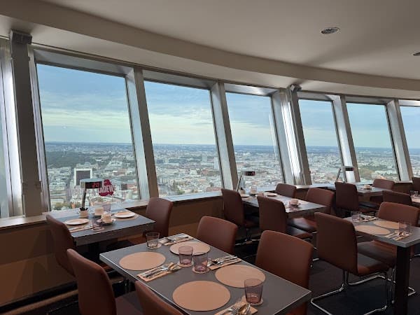 Restaurant Sphere Tim Raue à Berlin, Allemagne