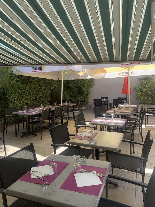 Restaurant TABAC QUARTIER DES SUISSES à Fontainebleau, France