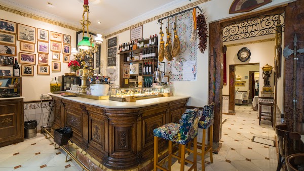 Taberna del Alabardero Madrid – Restaurante Palacio Real à Madrid, Espagne