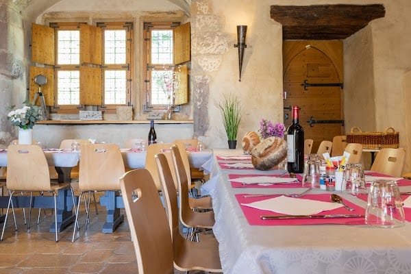 Restaurant Taverne du châteaude Malbrouck à Manderen-Ritzing, France