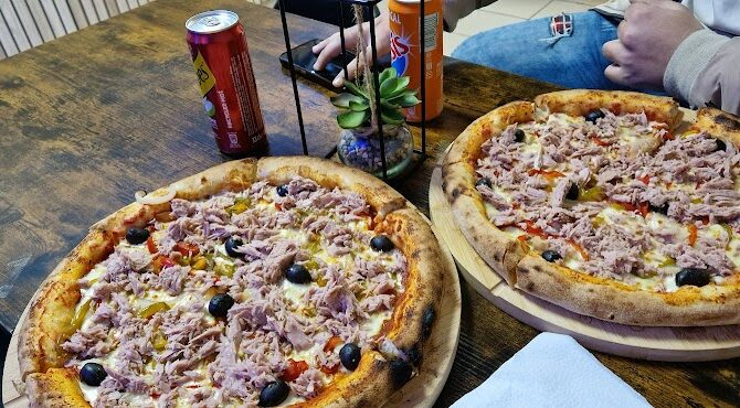 Restaurant Team pizza à Moissac, France