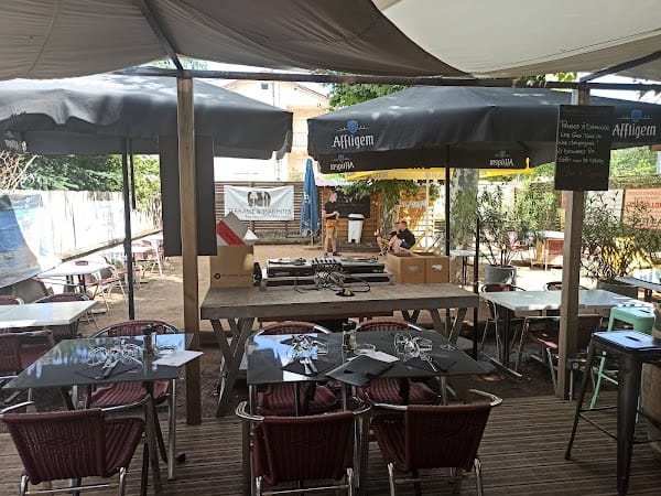 Restaurant Terrasse et Marmites à Vénissieux, France