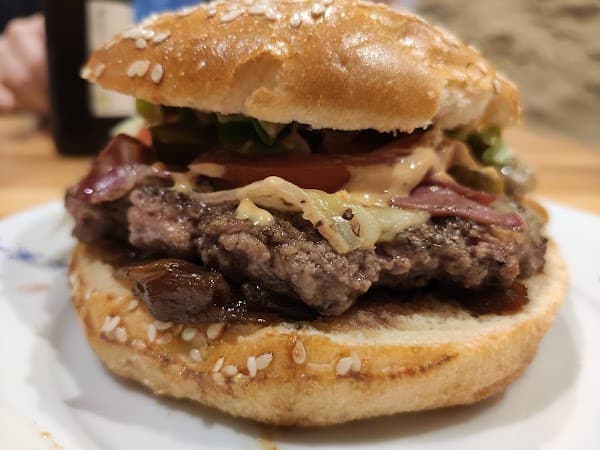 Restaurant The B53’s à Laval, France