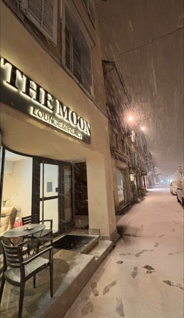 The Moon lounge and brunch