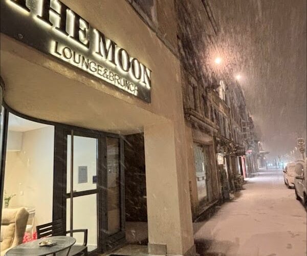 Restaurant The Moon lounge and brunch à Pontarlier, France