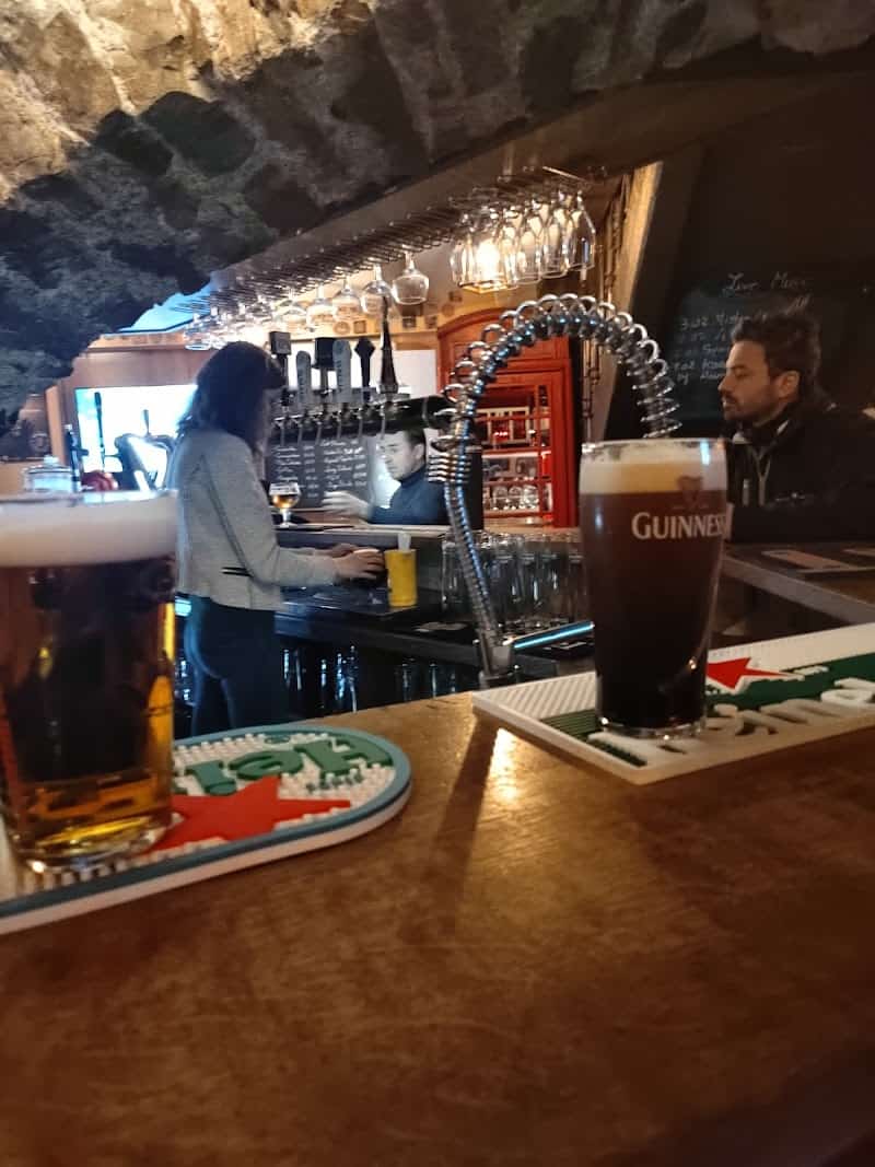 Restaurant The Queen’s Legs Pub à Valbonne, France